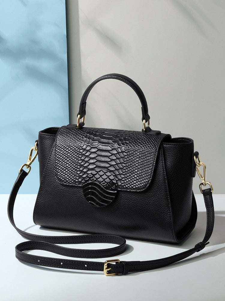 handbags Black Shoulder Leather Handbag apc CJNS102494901AZ