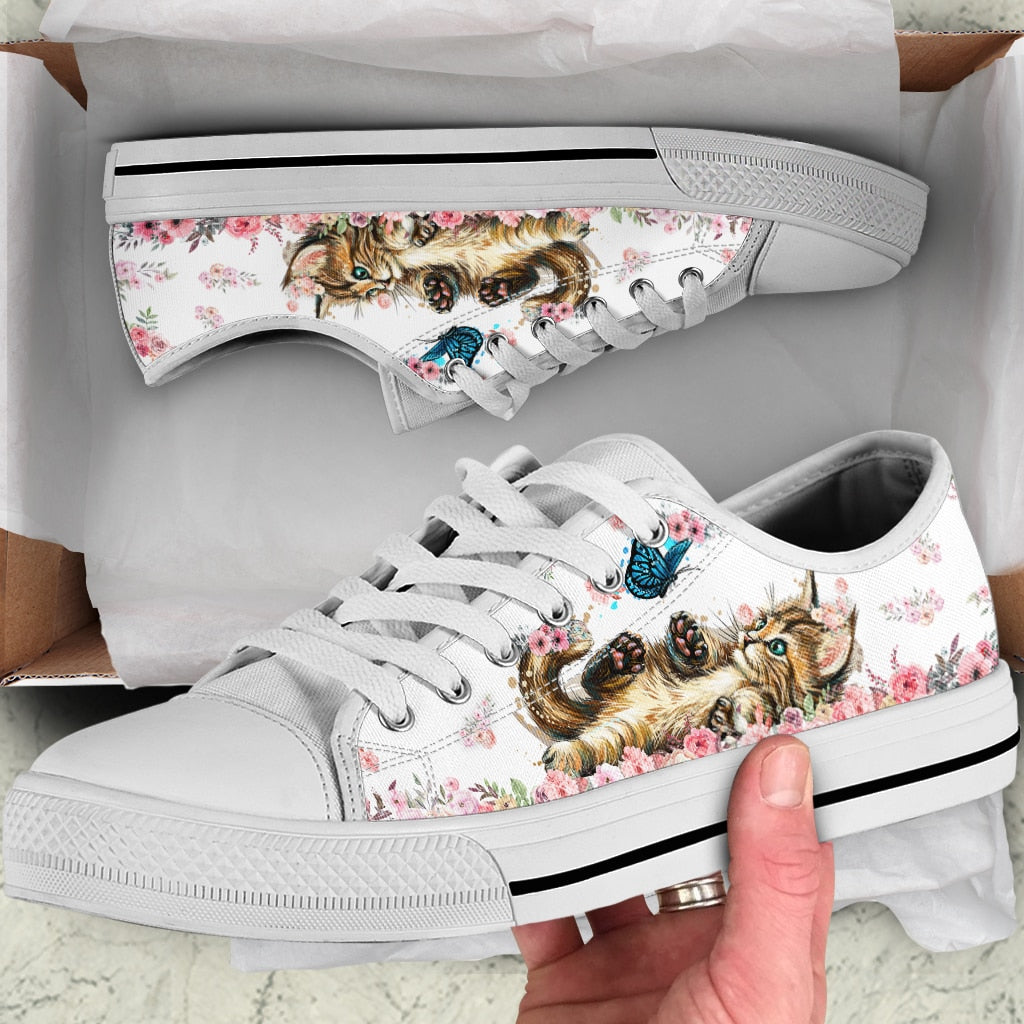 The cat canvas sneakers